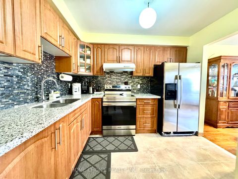 Photo 10 at 43 - 30 Dundalk Drive, Dorset Park, Toronto