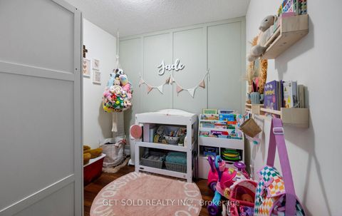 Photo 4 at 914 - 1060 Sheppard Avenue W, York University Heights, Toronto