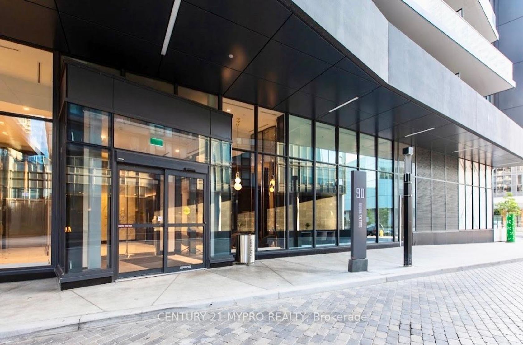 210 - 90 Queens Wharf Road, Waterfront Communities C1, Toronto by Loree Meneguzzi Real Estate 210 - 90 Queens Wharf Road, Waterfront Communities C1, Toronto