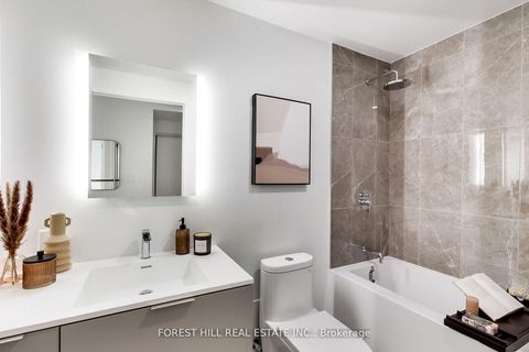 Photo 5 at 807 - 185 Alberta Avenue, Oakwood Village, Toronto
