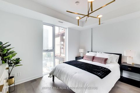 Photo 8 at 807 - 185 Alberta Avenue, Oakwood Village, Toronto