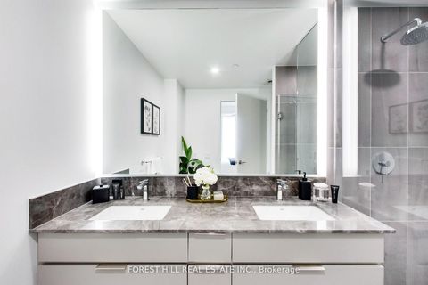 Photo 12 at 807 - 185 Alberta Avenue, Oakwood Village, Toronto