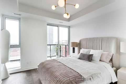 Photo 13 at 807 - 185 Alberta Avenue, Oakwood Village, Toronto
