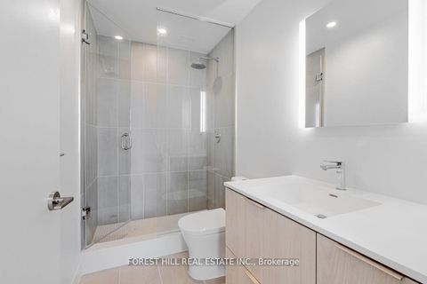 Photo 16 at 1001 - 185 Alberta Avenue, Oakwood Village, Toronto