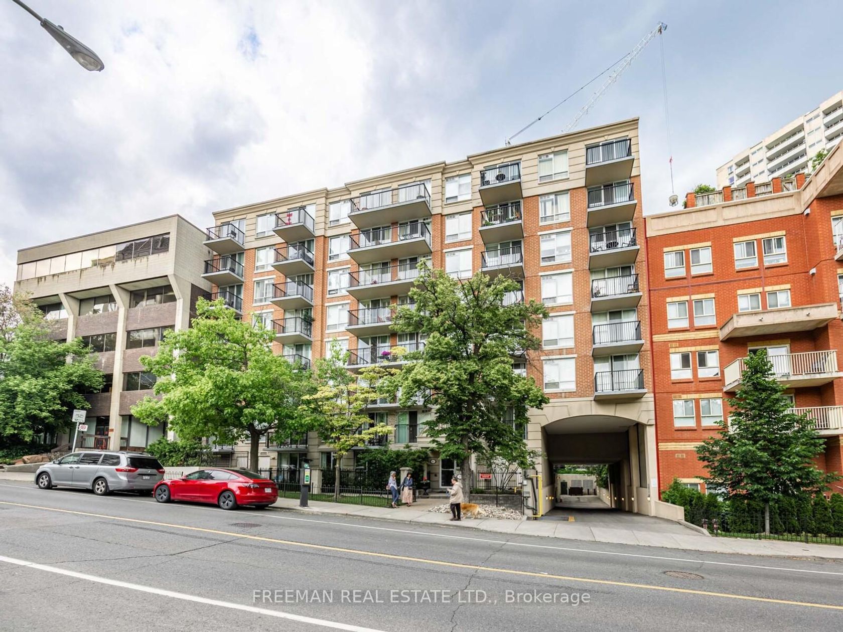 508 - 260 Merton Street, Mount Pleasant West, Toronto by Loree Meneguzzi Real Estate 508 - 260 Merton Street, Mount Pleasant West, Toronto