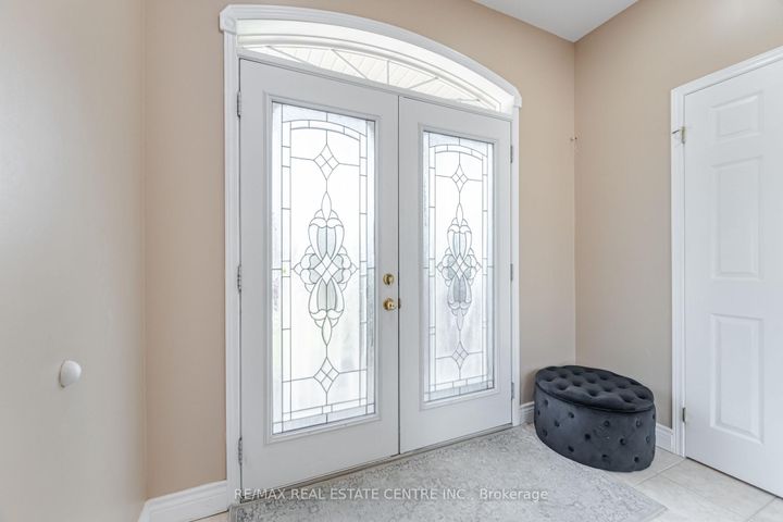 Photo 1 at 35 Pantano Drive, Sheldon, Hamilton