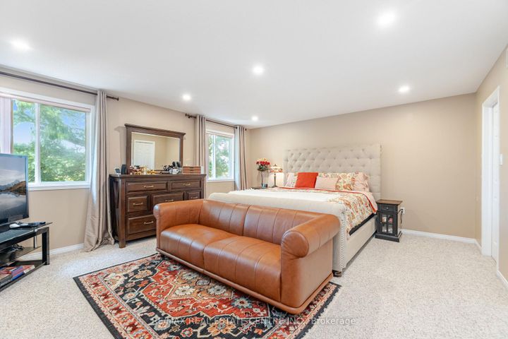 Photo 19 at 35 Pantano Drive, Sheldon, Hamilton