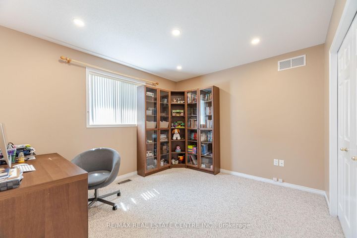 Photo 27 at 35 Pantano Drive, Sheldon, Hamilton