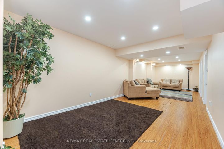 Photo 31 at 35 Pantano Drive, Sheldon, Hamilton