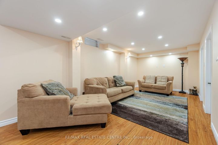 Photo 32 at 35 Pantano Drive, Sheldon, Hamilton