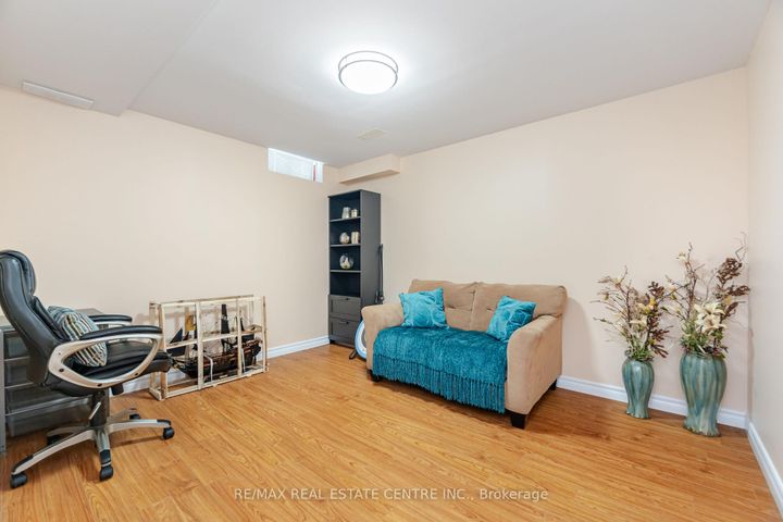 Photo 34 at 35 Pantano Drive, Sheldon, Hamilton