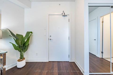 Photo 3 at 1012 - 20 Bruyeres Mews, Niagara, Toronto