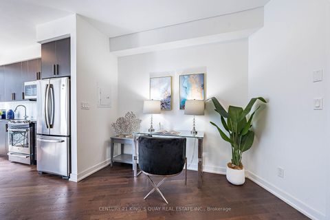 Photo 7 at 1012 - 20 Bruyeres Mews, Niagara, Toronto