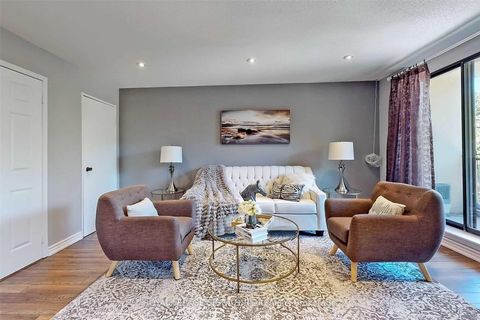 Photo 4 at 190 - 20 Moonstone Byway, Hillcrest Village, Toronto
