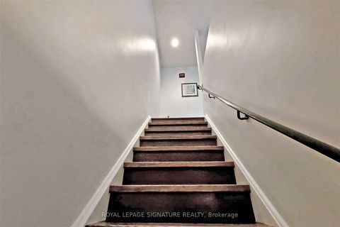 Photo 10 at 190 - 20 Moonstone Byway, Hillcrest Village, Toronto