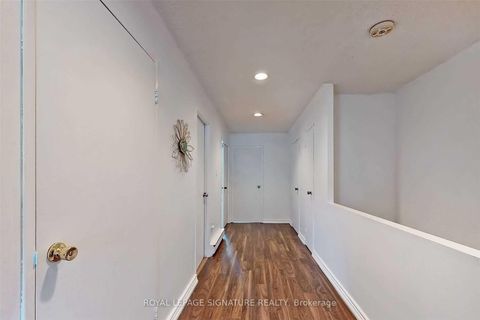 Photo 11 at 190 - 20 Moonstone Byway, Hillcrest Village, Toronto