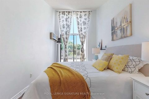 Photo 15 at 190 - 20 Moonstone Byway, Hillcrest Village, Toronto