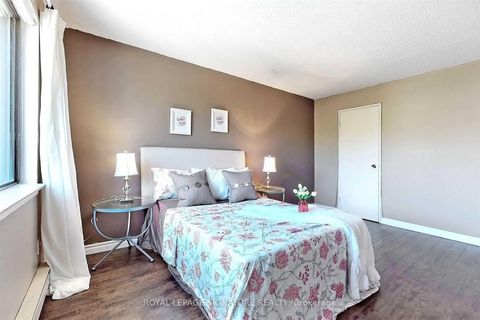 Photo 18 at 190 - 20 Moonstone Byway, Hillcrest Village, Toronto