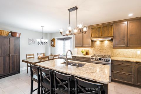 Photo 6 at 41 McDougall Drive, West Bayfield, Barrie Photo 6 at 41 McDougall Drive, West Bayfield, Barrie