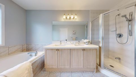 Photo 17 at 42 - 1290 Heritage Way, GA Glen Abbey, Oakville