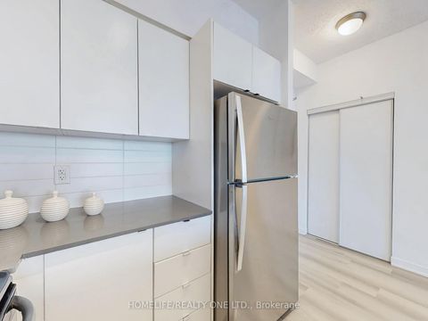 Photo 8 at 515 - 150 East Liberty Street, Niagara, Toronto