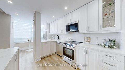 Photo 13 at 311 - 333 Clark Avenue, Yorkhill, Vaughan