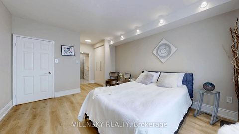 Photo 17 at 311 - 333 Clark Avenue, Yorkhill, Vaughan