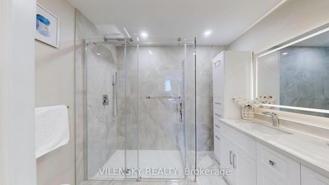 Photo 19 at 311 - 333 Clark Avenue, Yorkhill, Vaughan