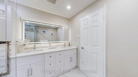 Photo 20 at 311 - 333 Clark Avenue, Yorkhill, Vaughan