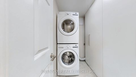 Photo 28 at 311 - 333 Clark Avenue, Yorkhill, Vaughan