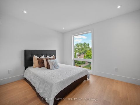 Photo 36 at 60 ST HUBERT Avenue, East York, Toronto