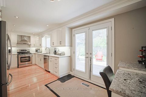 Photo 9 at 286 Kennedy Street W, Aurora Highlands, Aurora