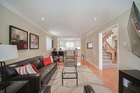 Photo 14 at 286 Kennedy Street W, Aurora Highlands, Aurora