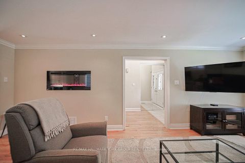 Photo 17 at 286 Kennedy Street W, Aurora Highlands, Aurora