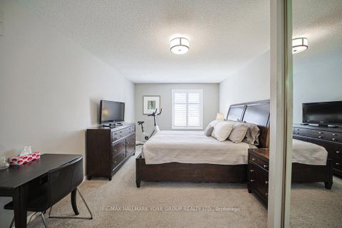 Photo 18 at 286 Kennedy Street W, Aurora Highlands, Aurora