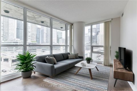 Photo 1 at 903 - 33 Bay Street, Waterfront Communities C1, Toronto
