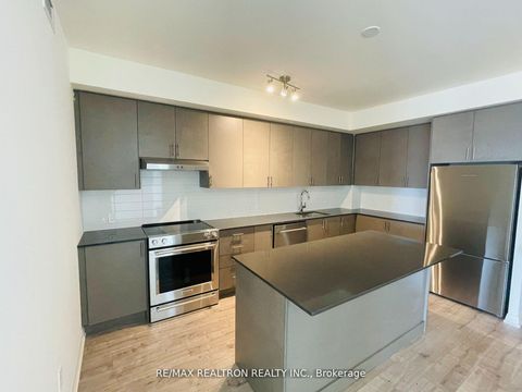 Photo 5 at 326 - 8960 Jane Street, Vellore Village, Vaughan