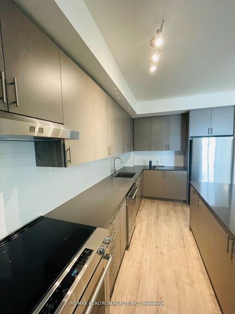 Photo 7 at 326 - 8960 Jane Street, Vellore Village, Vaughan