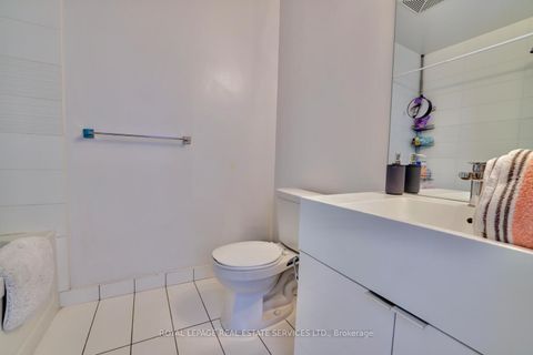 Photo 21 at 3515 - 15 Iceboat Terrace, Waterfront Communities C1, Toronto