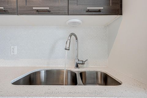 Photo 13 at 601 - 2220 Lakeshore Boulevard W, Mimico, Toronto