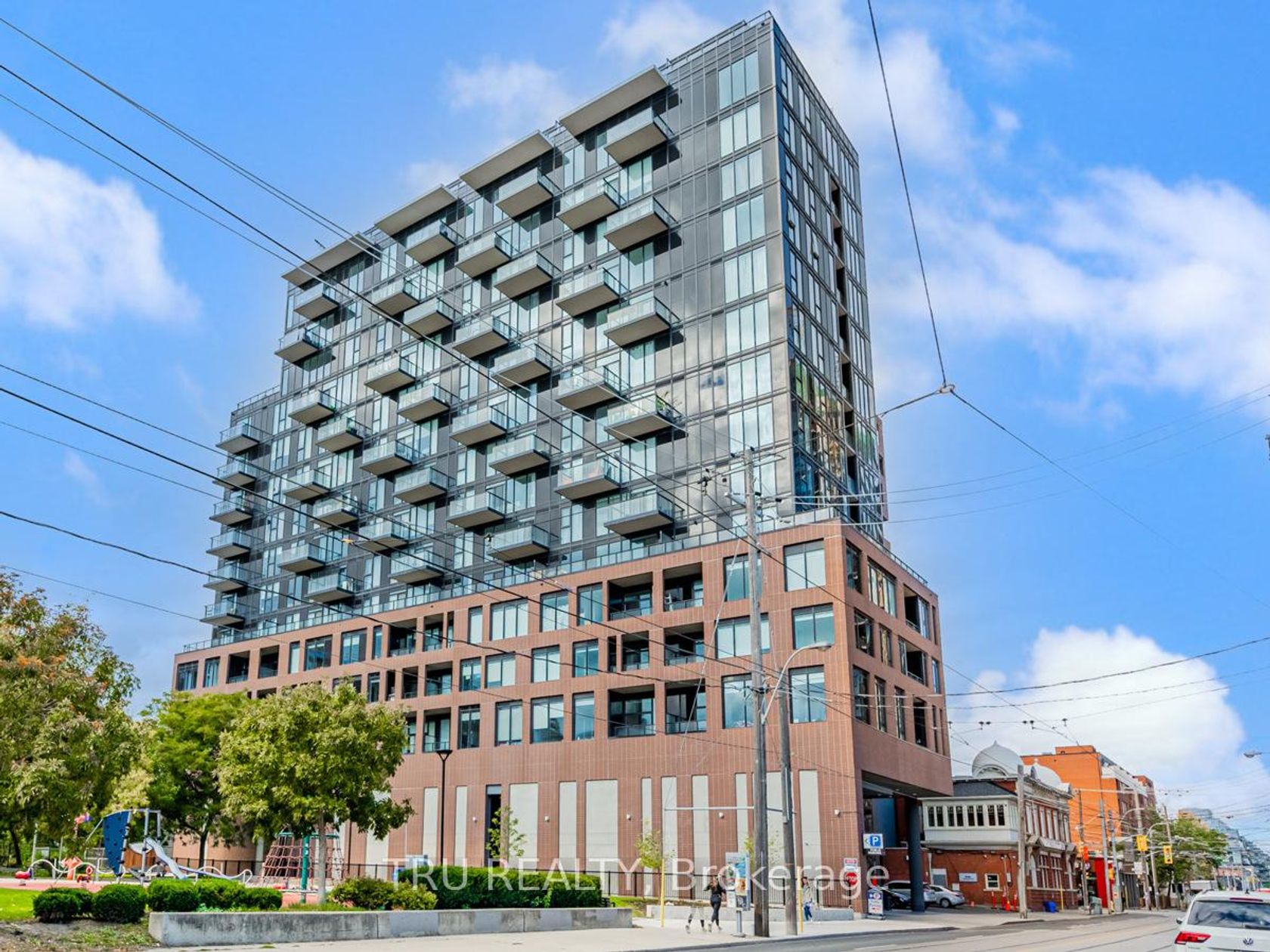 LPH12 - 270 Dufferin Street, South Parkdale, Toronto 