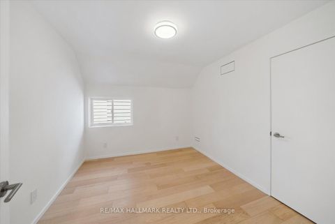 Photo 29 at 7 Ivy Avenue, South Riverdale, Toronto