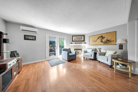Photo 15 at 5 - 2056 Lakeshore Road W, BR Bronte, Oakville