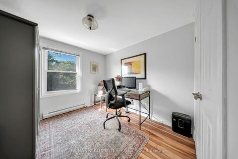Photo 22 at 5 - 2056 Lakeshore Road W, BR Bronte, Oakville