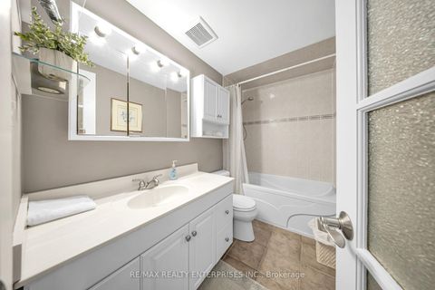 Photo 27 at 5 - 2056 Lakeshore Road W, BR Bronte, Oakville