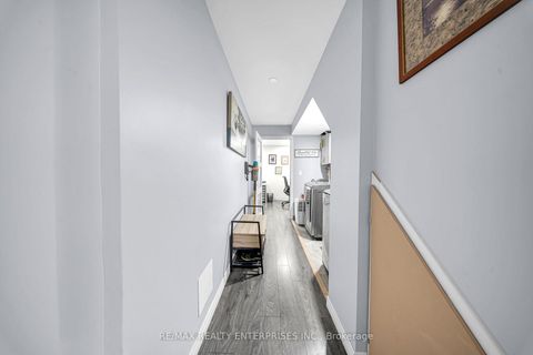 Photo 30 at 5 - 2056 Lakeshore Road W, BR Bronte, Oakville