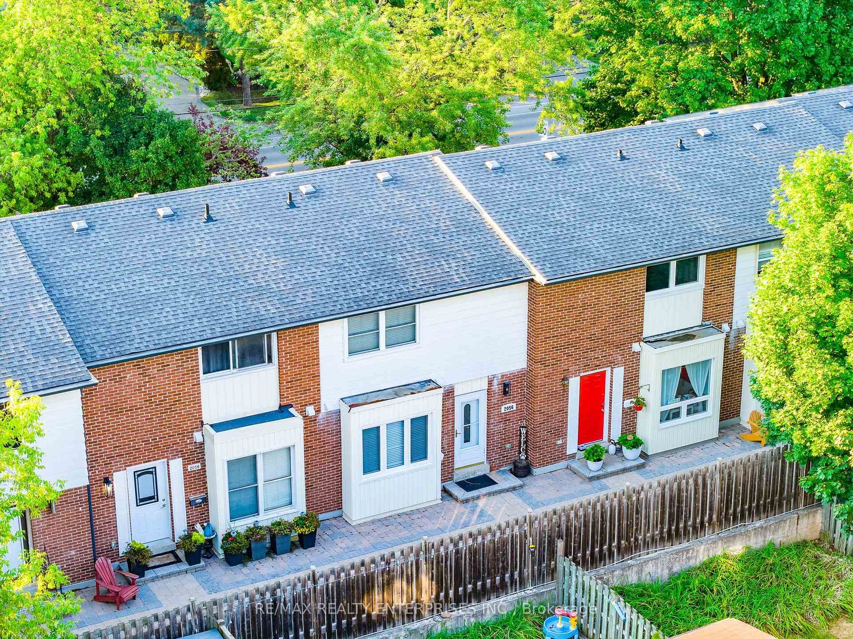 5 - 2056 Lakeshore Road W, BR Bronte, Oakville 
