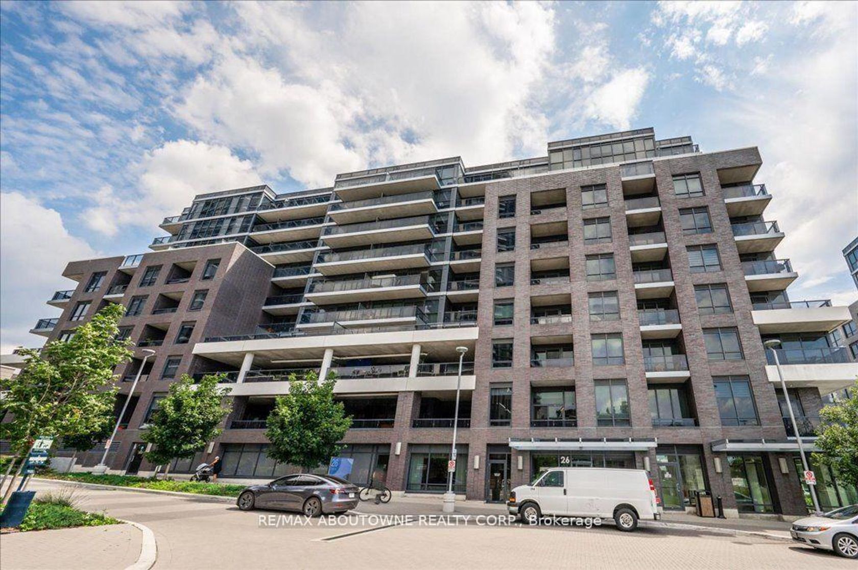 926 - 26 Gibbs Road, City Centre West, Toronto by Loree Meneguzzi Real Estate 926 - 26 Gibbs Road, City Centre West, Toronto