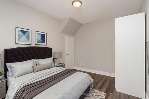Photo 14 at 79 - 9 Windermere Avenue, Swansea, Toronto