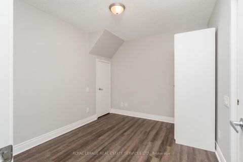 Photo 15 at 79 - 9 Windermere Avenue, Swansea, Toronto